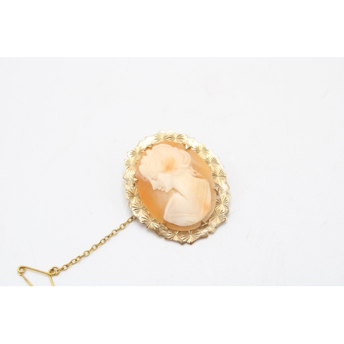 149 - A 9ct gold cameo brooch. Length 35mm. Weight 5.92 grams