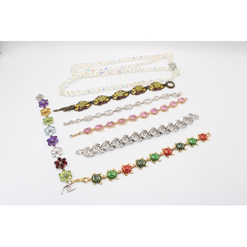  A Small Group of Costume & Silver Jewellery items to include a Silver and Opalite Set together w... 