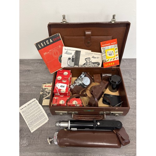  A 1951, Leica&nbsp;IIIf&nbsp;with Summitar f/2 5cm collapsible lens and accessories to include&nbsp;... 