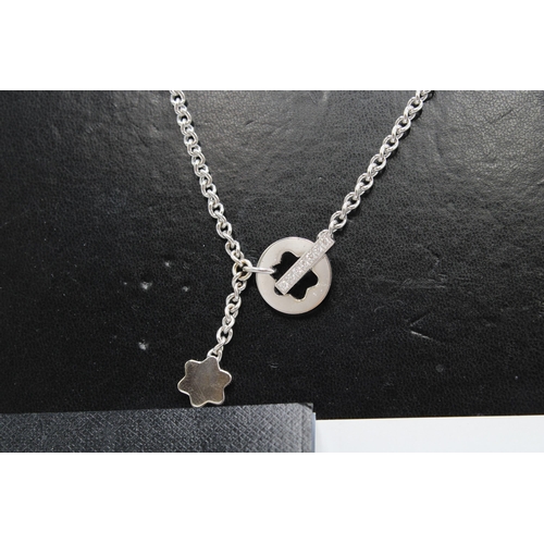 3 - A Quality Mont Blanc 18ct White Gold and Diamond Necklace, Diamonds are a very Good Colour and Clari... 