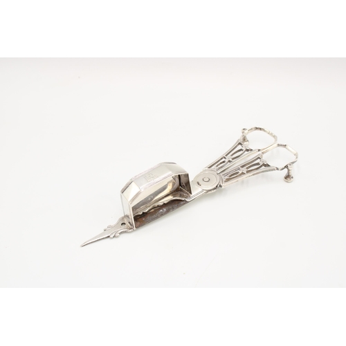 299 - A silver candle snuffer, probably&nbsp;Abstinando King, London, 1790, scissor form, engraved with a ... 