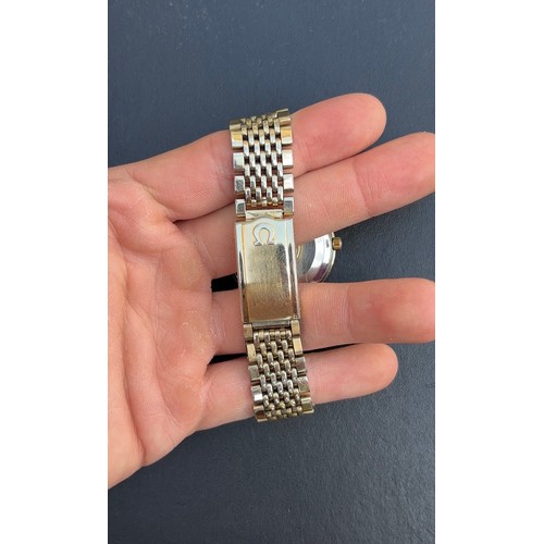 269 - A 1969 Dated Omega Constellation, Reference 168.018, Cal 564. Featuring a Silver Sunburst Dial with ... 