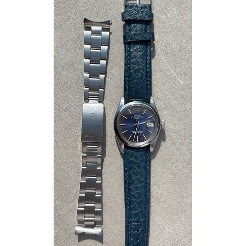 LATE ENTRY An Automatic 1978 Rolex Oyster Perpetual Date, Reference 1500. Calibre 1570. Featuring a unique blue sunburst dial with tropical gold toning, silver hands & indices with date. 