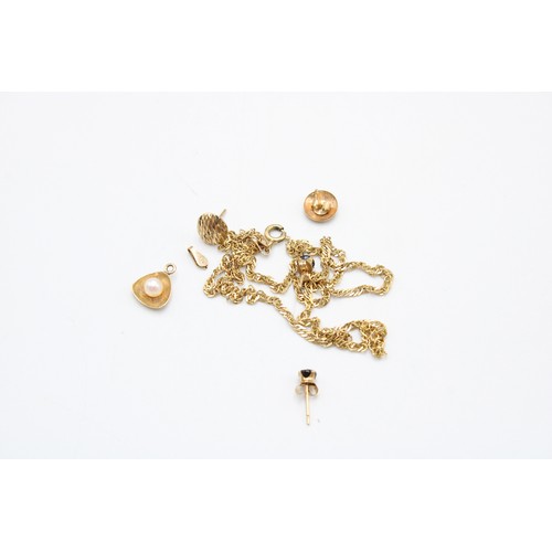  Assorted 9ct Gold Items, Some Marked others testedGross Weight: 3.5g
