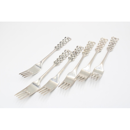 303 - A set of six silver dessert forks, David Anderson, Olso, Ringebu pattern, all struck 830S, length 18... 