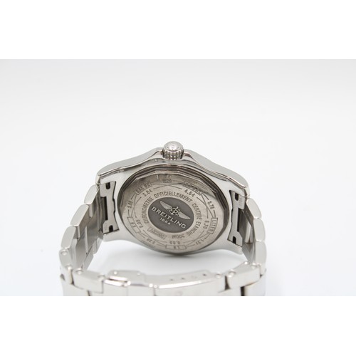 253A - A Breitling Avenger Ⅱ GMT A32390 S. Steel 45mm AutomaticCondition: Signs of wear, in fully working o... 