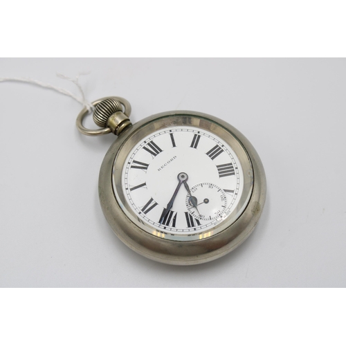  London Passenger Transport Board Pocket Watch, Case back Marked L.N.E.R 733. 58mm. Condition: Winds,... 