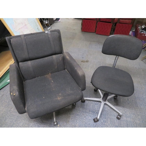 418 - 2 Office chairs