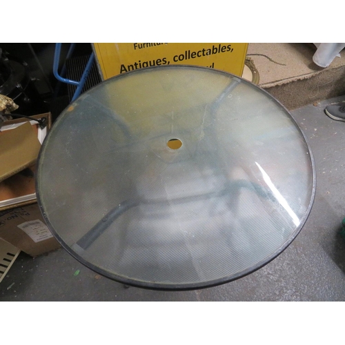 422 - Glass patio table