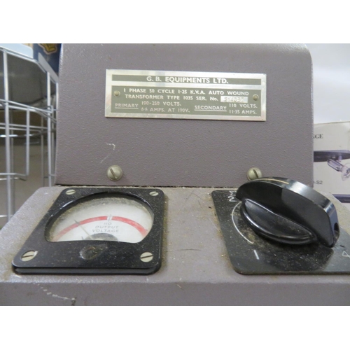 141 - Transformer, light fitting and pedicure set