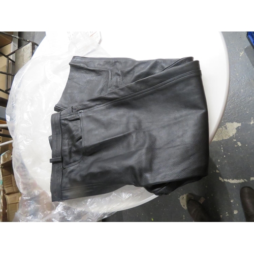 27 - Pair of Oceanic leather motorbike pants size 42