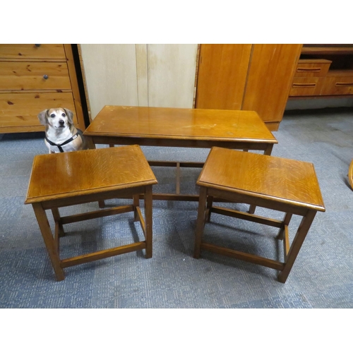 444 - Nest of 3 tables