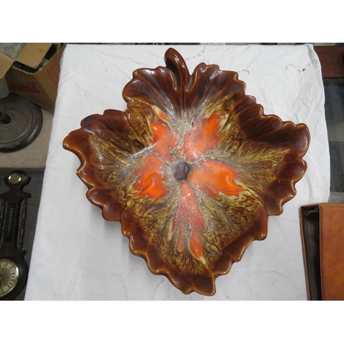 665 - Decorative bowl - as found