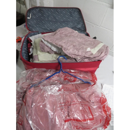 15 - Suitcase of various curtains