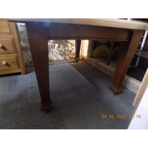 228 - Antique table