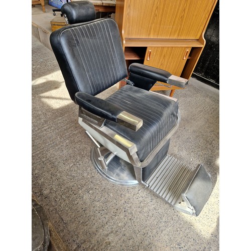 266 - Barbers chair