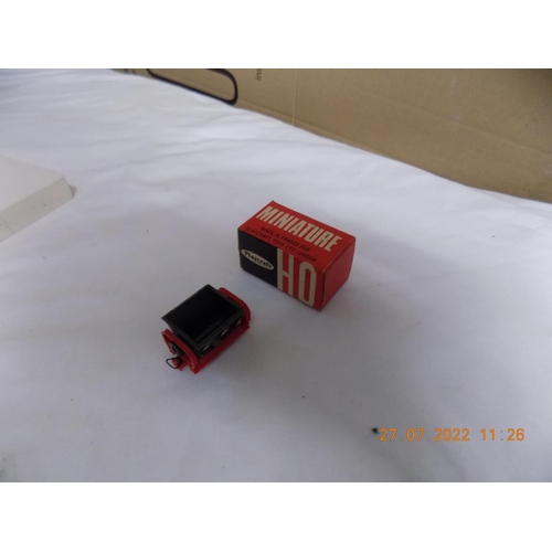 11 - Playcraft HO miniature P20 tipper wagon