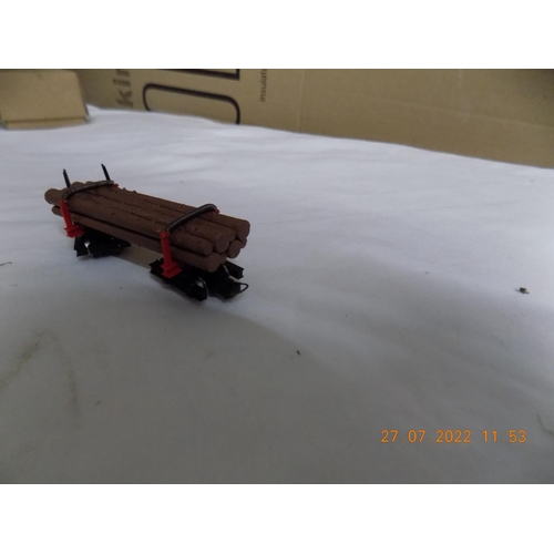 14 - Playcraft HO miniature P21 log bogie wagon