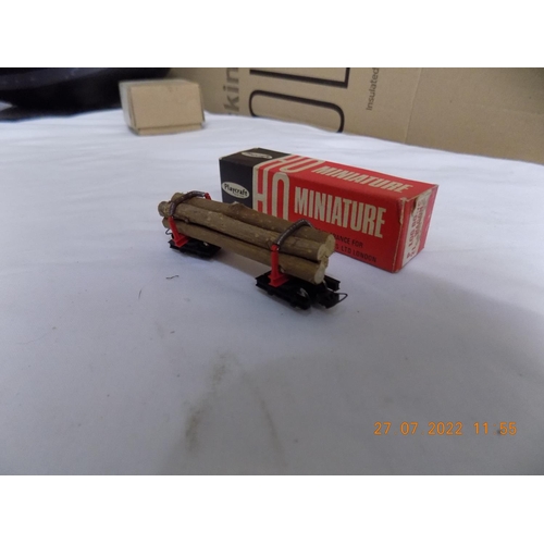 15 - Playcraft HO miniature P21 log bogie wagon