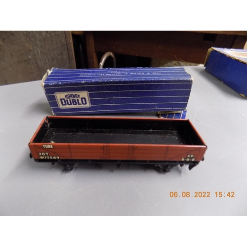 103 - Hornby Dublo 20 tonner tube wagon