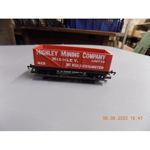 106 - Hornby Highley Mining company wagon 425