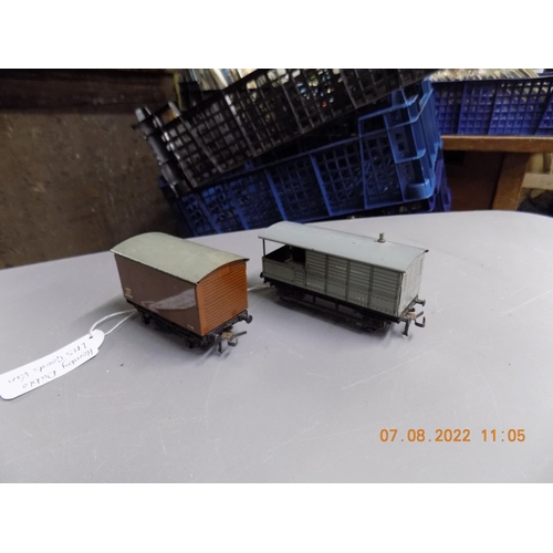 131 - Hornby Dublo brake van Park Royal and LMS goods van