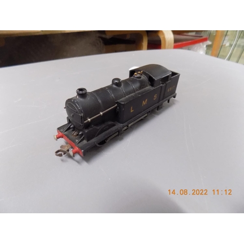 175 - Hornby Dublo 3 rail LMS 0-6-2- tank 6917