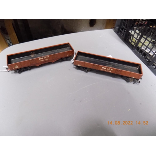 204 - 2 x Hornby Dublo high capacity brick wagons