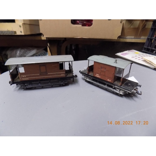 229 - Hornby Dublo LMS brake van and BR brake van