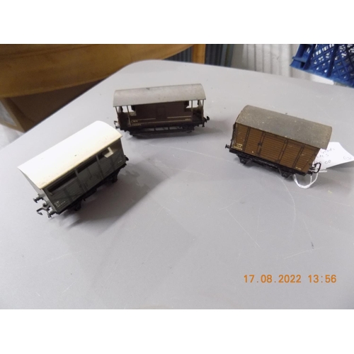 270 - Hornby Dublo LMS pre-war goods van, LMS, LMS goods wagon 730026 and cattle wagon