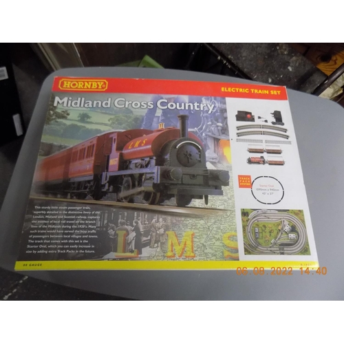 87 - Hornby Midland Cross Country part electric train set