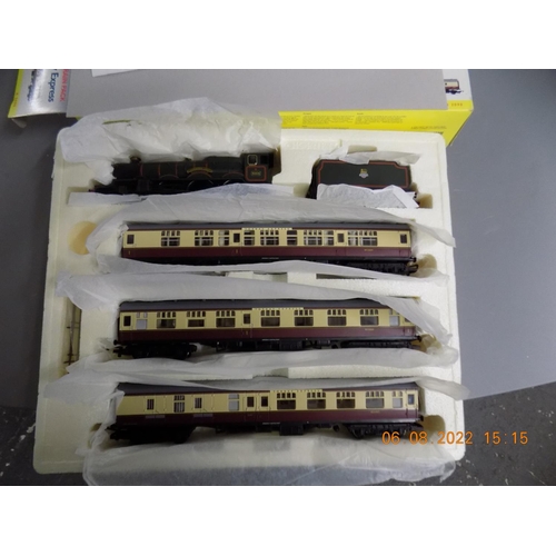 88 - Hornby Torbay Express Ltd Edition train pack