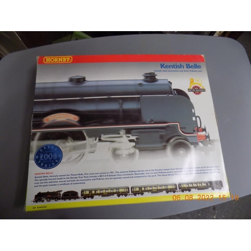 90 - Hornby Kentish Belle Ltd Edition train pack