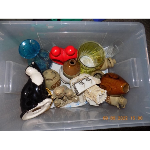 164 - Box of mixed pottery and glass ware