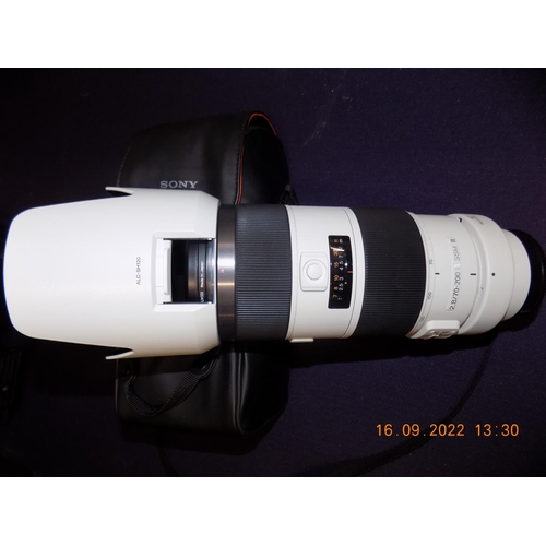 330 - Sony 2.8/ 70-200mm G SSM 2 Lens - Sony A Mount, with Protective Carry Case and Protective Lens Filte... 