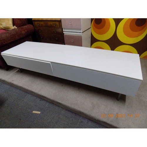 255 - Large Media Unit