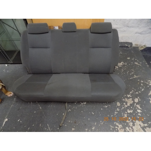 54 - Hilux Back Seats