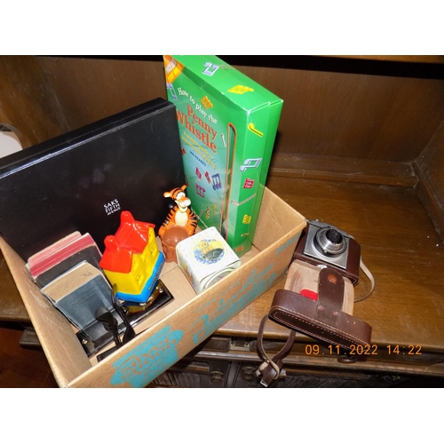 171 - Box of Collectables inc. Camera