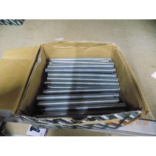 70 - Box of Threaded Bars