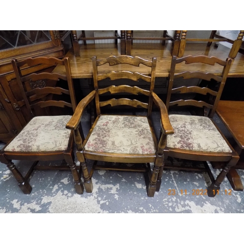 292 - Table and 6 Chairs inc. 2 Carvers