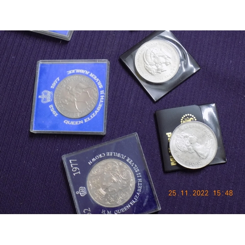 335 - Selection of Collectable Coins