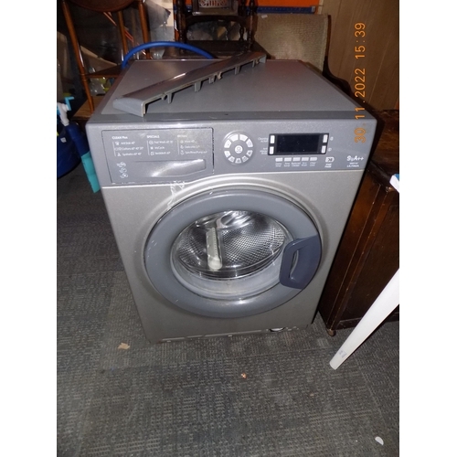 219 - Hotpoint 9kg Washer w/o door needs attention