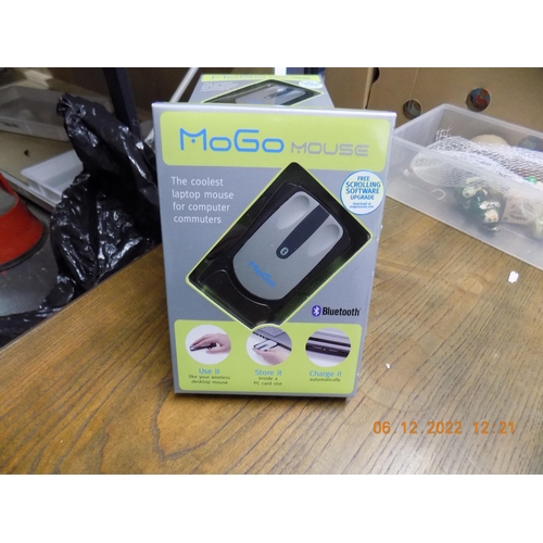 32 - 5 MoGo Mouse New Boxed