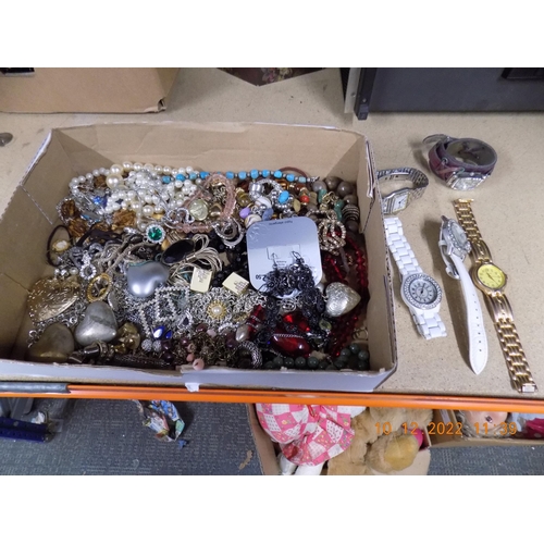 343 - Tray of Costume Jewellery and Watches