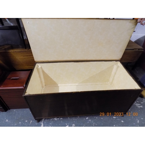 292 - Large Bedding Box