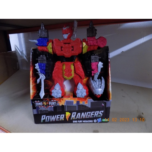 15 - Dino Fury Power Ranger Megazord