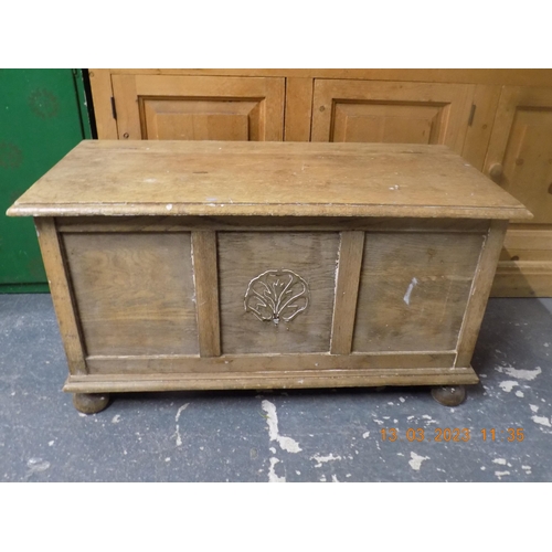 281 - Oak Bedding Box