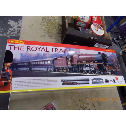 22 - 00 Gauge Hornby The Royal Train. Electric Railway Train Set