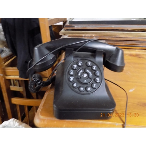 277A - Vintage Style Phone