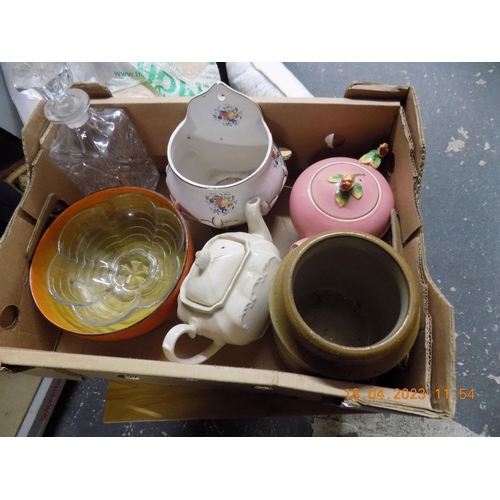 31 - Box of Mixed Pottery. Inc Sadler